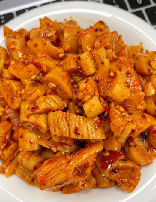 👍【还口以麻辣/微辣萝卜干】🥕 吃过的人一本正经的描述口味👍 可以说是色香味俱全，没事就撮一口❗❗❗  商品图5