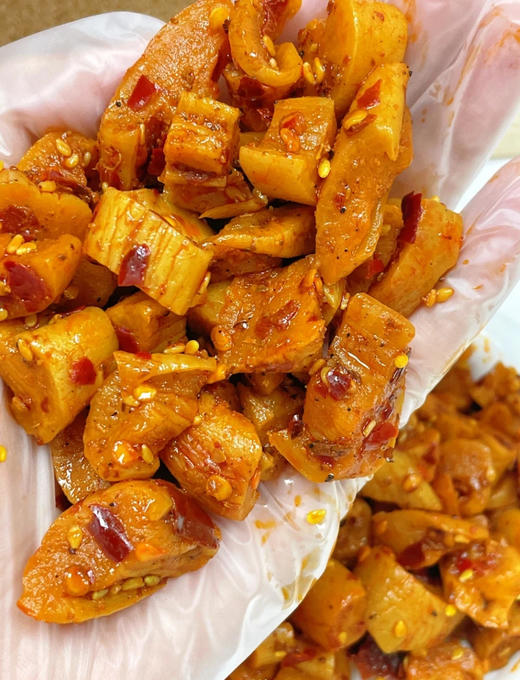 👍【还口以麻辣/微辣萝卜干】🥕 吃过的人一本正经的描述口味👍 可以说是色香味俱全，没事就撮一口❗❗❗  商品图2