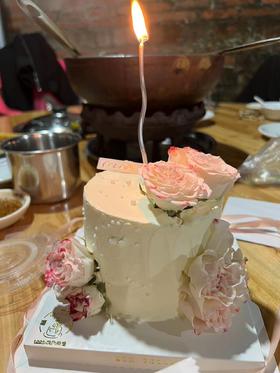 款式好看，超级好吃，打算月底女儿周岁也在这家定