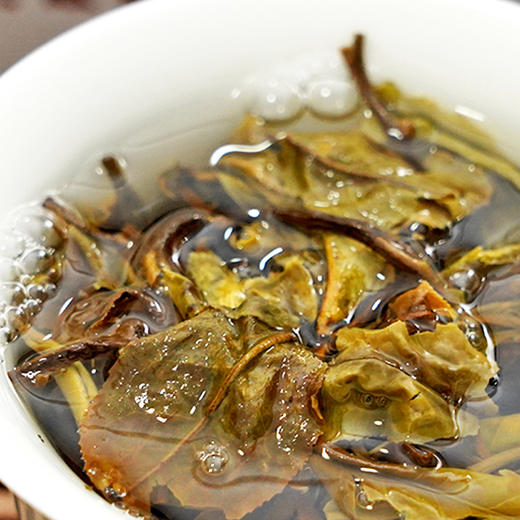 秋冬必备【福鼎白茶】【春水花香】2018年春寿眉大毫茶 ，七年标准化干仓储存；白茶不炒制，柔和更健康，源自正宗福鼎白茶喝的放心！300克/饼 8饼/提 商品图6