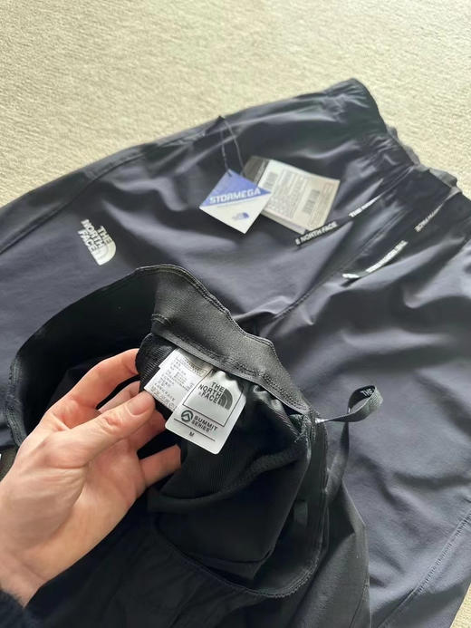 原单正品TNF北面巅峰系列春款防风防水户外登山运动休闲长裤，男女同款，防风防水非常棒，颜色：黑色 藏青
尺码：M～XXL 商品图4