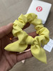 原单正品lululemon女士发圈，一盒四色！lulu连发圈都做的这么好看！提升生活品质的小物件，这款必入！既实用又好看！低调有品。戴上这个发圈心情也会变好 商品缩略图7