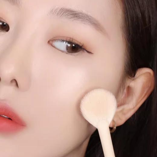 3CE单色亮颜高光盘4.8g丨#ALL ROUNDER 白月光缎光圆月 商品图2