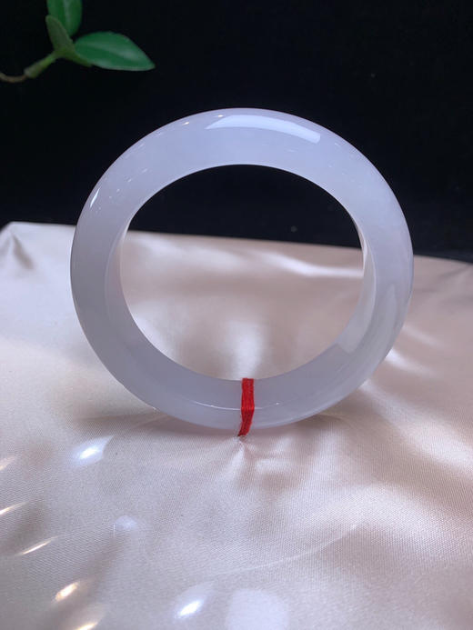 612454，54冰紫手镯 ，满圈带淡淡的紫底，条形也不错，干净清新 商品图0