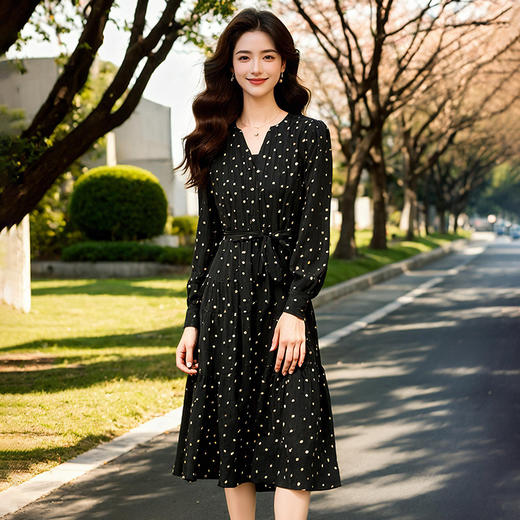 奢姿大码女装2025春季新款胖妹妹v领长袖连衣裙胖妹妹法式碎花裙9951821295 商品图0