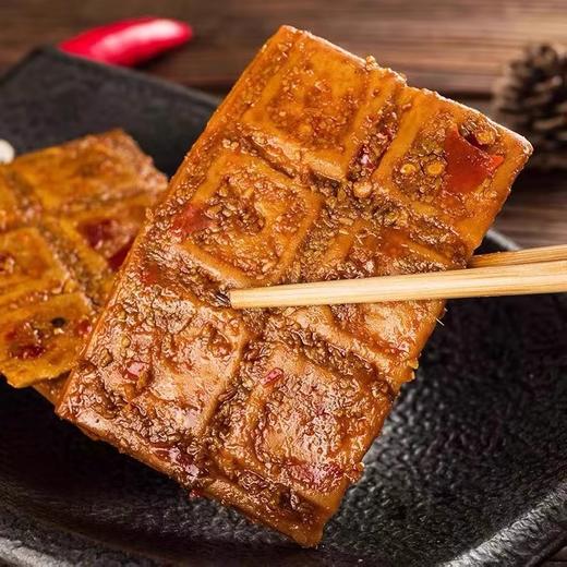 【9.9到手❗超好吃的砂锅豆腐】豆腐干豆干，香辣有嚼劲，卤味十足，小包装素肉办公休闲零食品小吃QQ 商品图0
