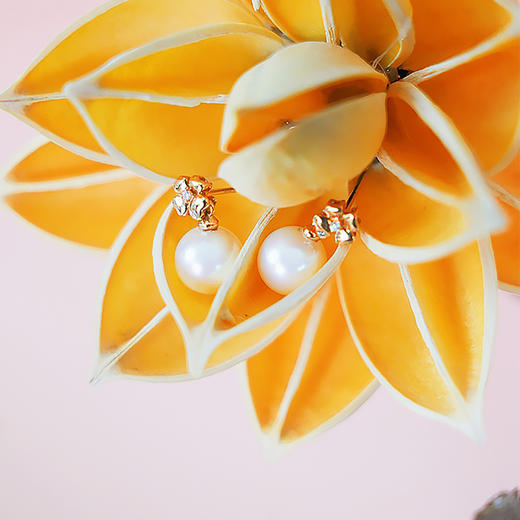 【现货】18K金珍珠耳钉法式优雅小花珍珠耳钉【尺寸8.4mm】  【一物一证书】 商品图2