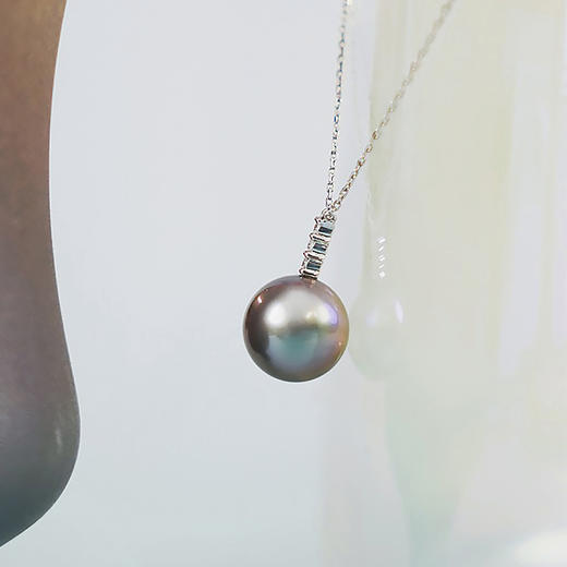 【现货】18K金黑珍珠项链三钻单颗正圆简约款黑珍珠【尺寸9.7mm】  【一物一证书】 商品图1