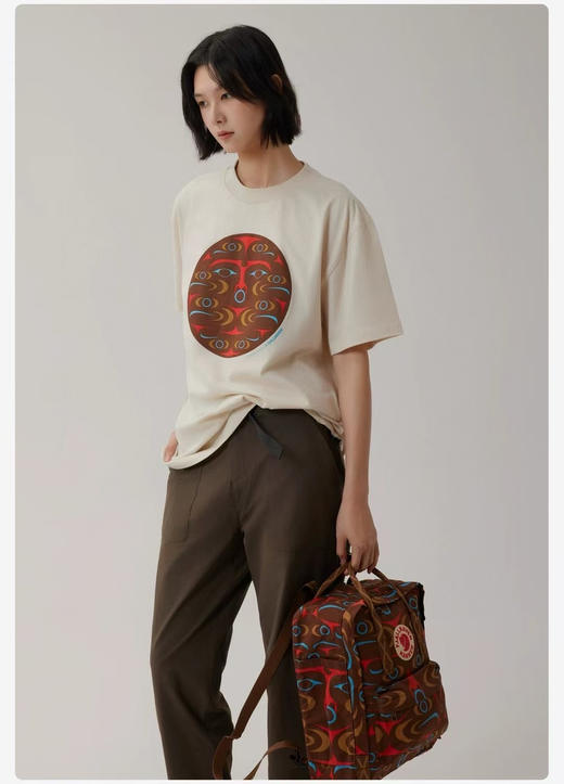 原单正品北极狐情侣款短袖  全棉材质 胸前水印图案  这个厚度属于春夏款  棉质很舒服 吸汗透气 ~
两个色，尺码S-XL 商品图2