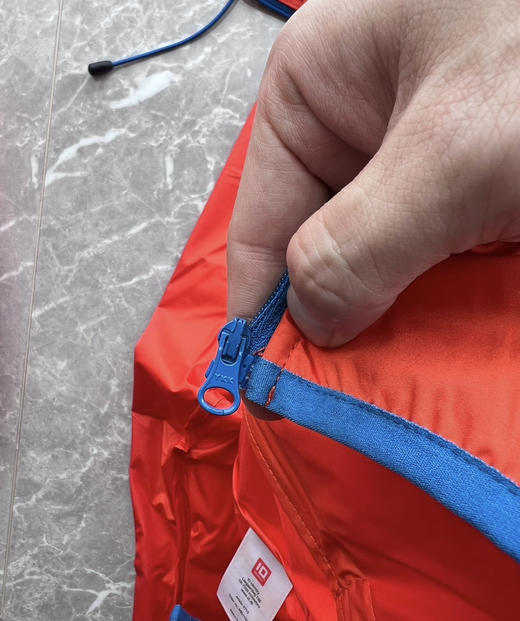 全新正品丹麦ID收纳风壳男女款运动户外防水冲锋衣夹克外套皮肤衣。
尺码XS-3XL 商品图3