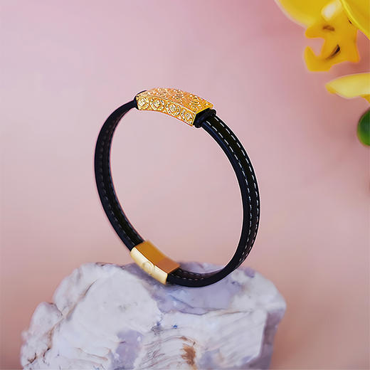 【现货】  足金999 5D工艺 宽面铜钱纹手链男女同款配黑色皮绳【金重约2.67g】  【一物一广州省检标签】 商品图1