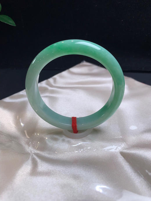 612451，58绿底正圈手镯，底妆细腻干净 小清新，干净完美 商品图3