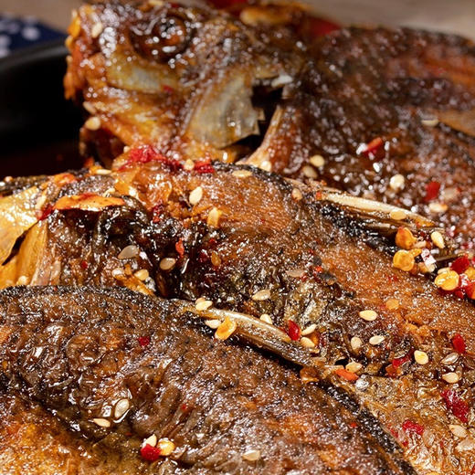 【19.9到手5包❗湖南风味手撕鲫鱼干】甄选品质原料制作，新鲜鲫鱼+秘制辣酱，辣味回味无穷，口口好滋味，美味看的见，即食小鱼仔，香辣刁子鱼尾巴，香酥鱼块下酒食品L 商品图1