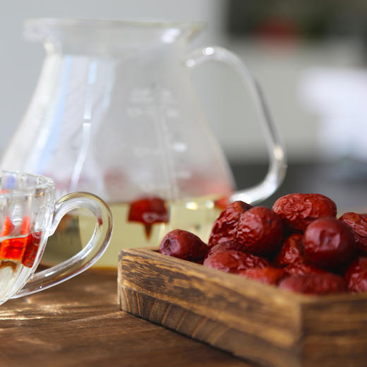 【新疆有机灰枣】昆仑山雪水灌溉，产地选取新疆北纬36°，有机农场 +无污染！树上自然吊干红枣 原生态 肉厚核小500g袋 商品图5