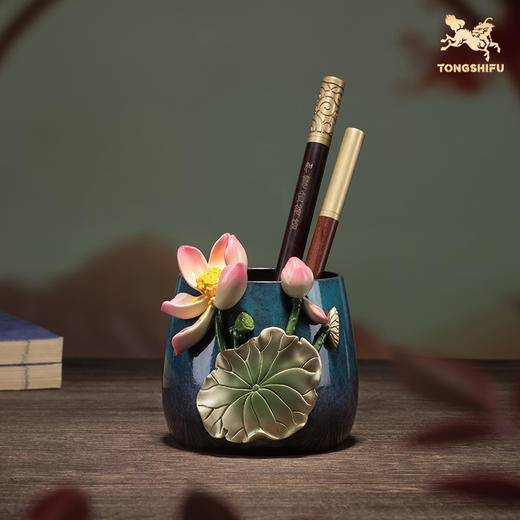 铜师傅《荷花笔筒》客厅书房铜摆件 家居装饰工艺品 老师礼物 商品图0