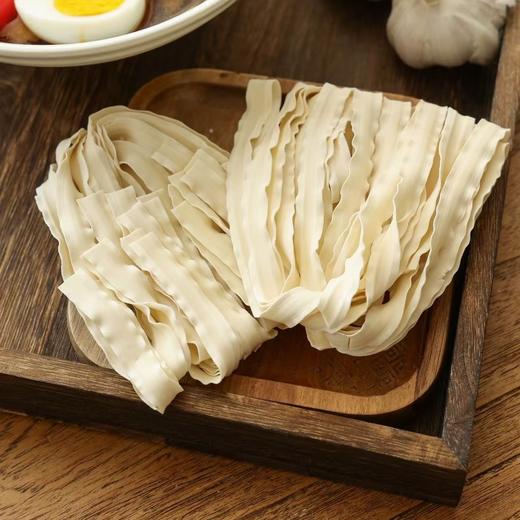 【米面精选】台湾廟街仔关庙面 台南百年历史特色美食 与凤梨 竹笋并称为“关庙三宝” 传统工艺 手打日晒 久煮不软烂 Q弹筋道爽滑 独特麦香 温和养胃 商品图4