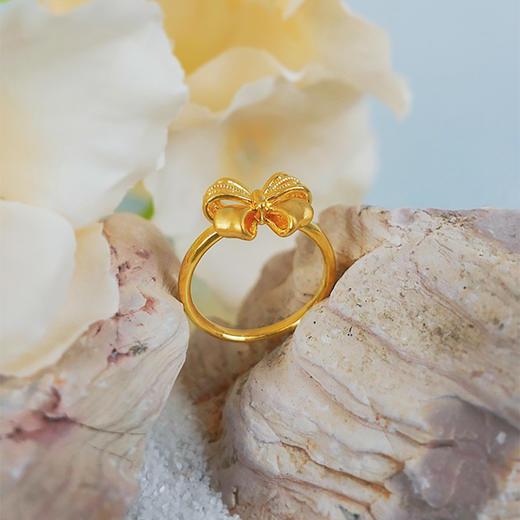 【现货】  足金999 5D工艺 戒指优雅蝴蝶结在逃公主系列【金重约1.37g圈口17.7mm】  【一物一广州省检标签】 商品图4