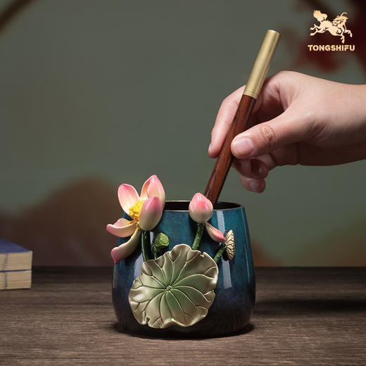 铜师傅《荷花笔筒》客厅书房铜摆件 家居装饰工艺品 老师礼物 商品图4
