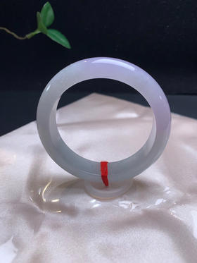 612453，52.7冰紫正圈手镯，粉紫清新淡雅，质地均匀细腻，一抹妖紫仙气十足