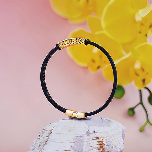 【现货】  足金999 5D工艺 宽面铜钱纹手链男女同款配黑色皮绳【金重约2.67g】  【一物一广州省检标签】 商品图2