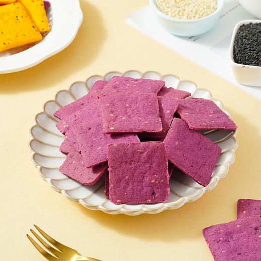 【14.9到手20包❗️红薯/紫薯脆片】地道风味解馋零食，酥脆可口享不停，添加浓香芝麻，营养美味快乐加倍，下午茶休闲茶点小吃零食，地瓜番薯小脆非油炸，办公室休闲零食L 商品图2