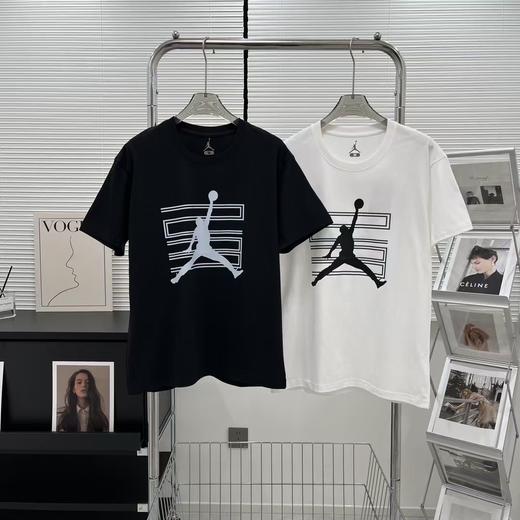 AJ乔丹基础小logo印花宽松短袖T恤情侣款 商品图1