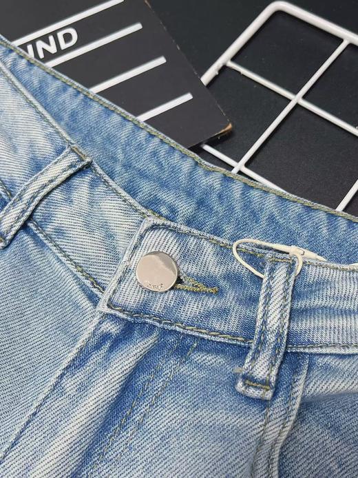 重工刺绣～【春上新】W301侧边刺绣花朵窄版直筒牛仔阔腿裤-喜出 商品图3