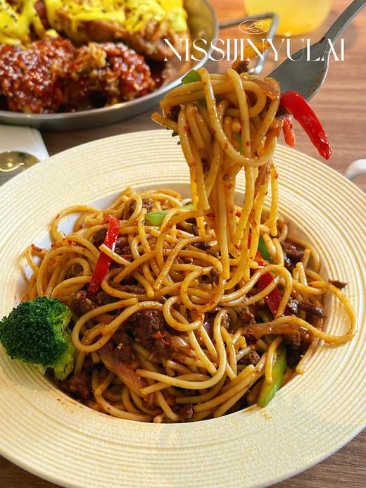 川味牛肉意大利面 商品图0