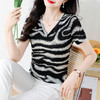 KQL C302N1429新款V领韩版斑马纹休闲超修身显瘦短袖T恤 商品缩略图1