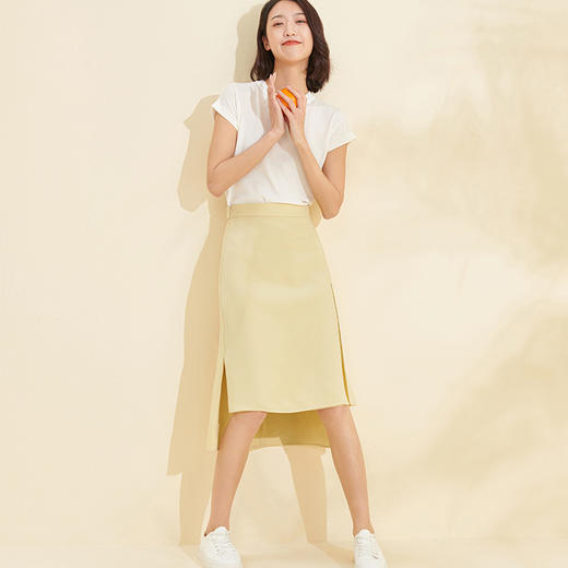 21826  INANDON 设计感不规则下摆半裙 商品图1