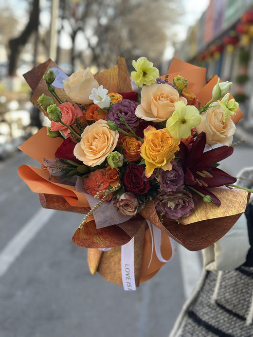 新品打样 插花泥花束
​ 商品图2