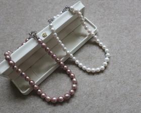 年少不知珍珠美 哈！天然淡水 大点位 明显瑕疵的 无核 白&紫 项链 两款入