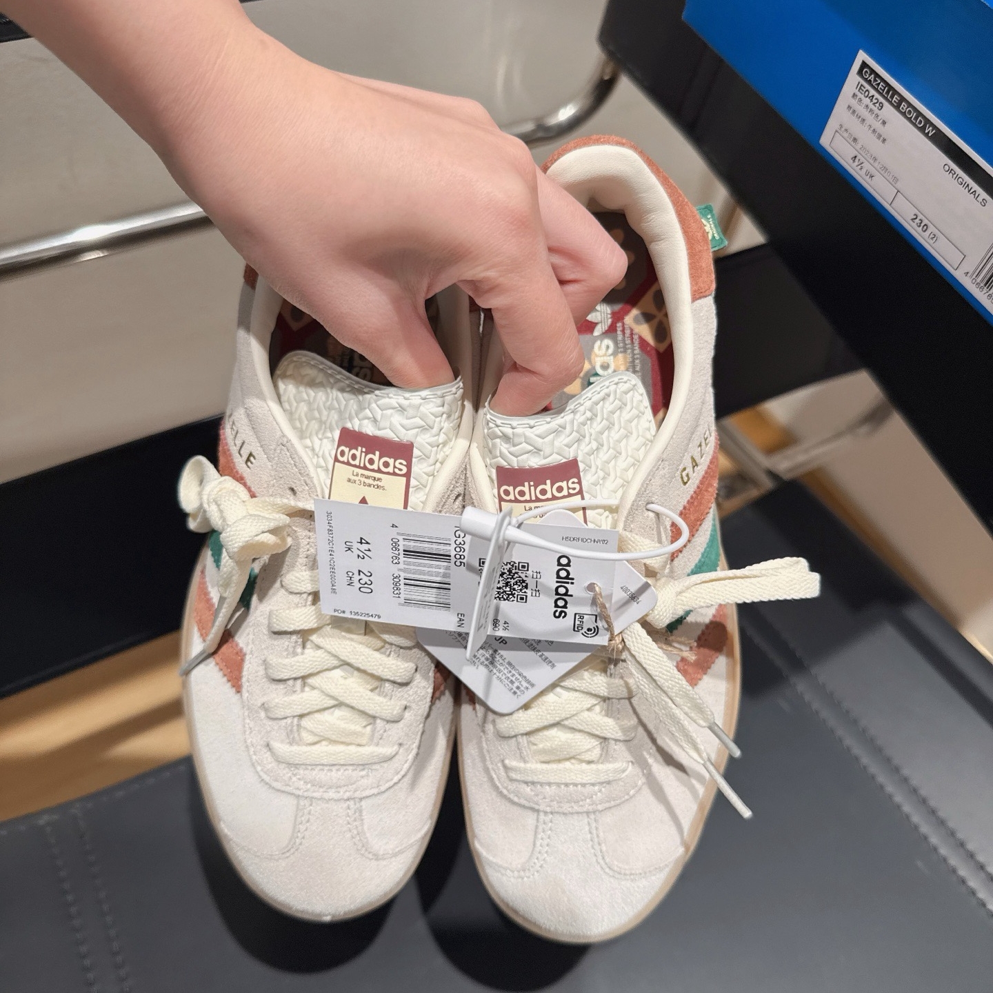 全网都在暴躁的Lisa同款厚底德训鞋！爆火6色！每个颜色都值得我推荐，真的很好看