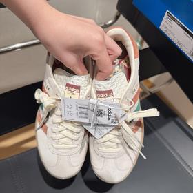 全网都在暴躁的Lisa同款厚底德训鞋！爆火6色！每个颜色都值得我推荐，真的很好看