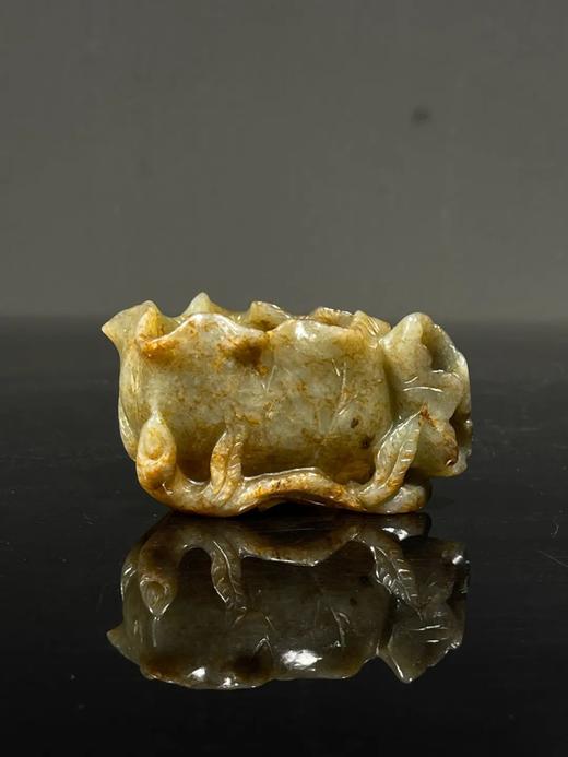 青黄玉荷叶形笔洗与白玉山水纹笔搁，顺丰包邮 商品图2