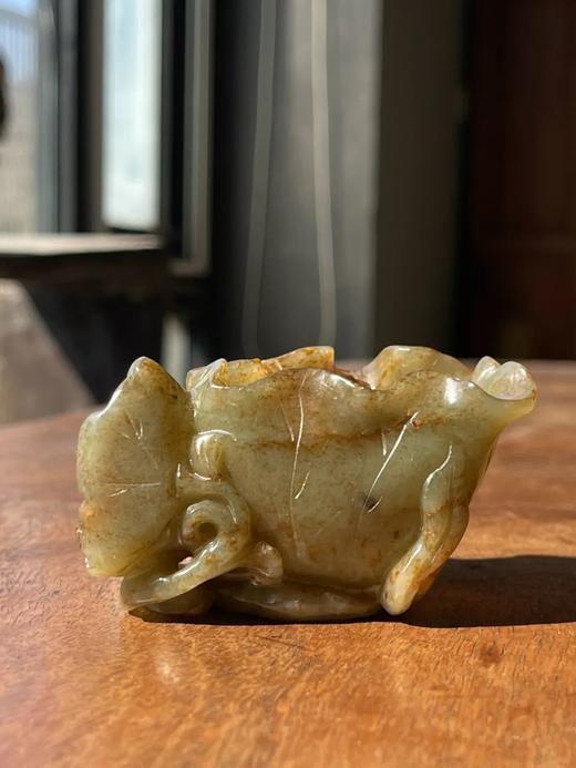 青黄玉荷叶形笔洗与白玉山水纹笔搁，顺丰包邮 商品图5