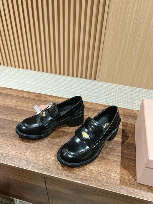 缪缪新款粗跟增高钱币乐福鞋（HC） 商品图10