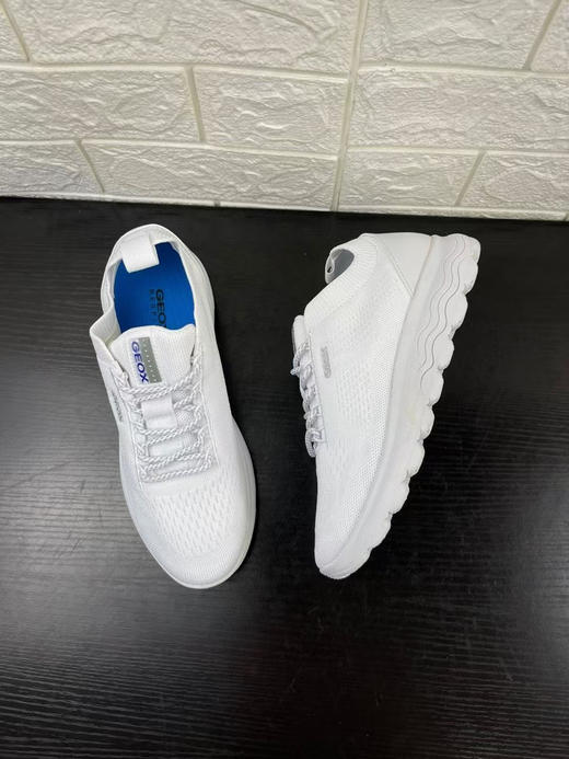 正品 GEOX/健乐士休闲运动鞋 超轻缓震透气网眼跑步鞋 上脚舒适 码数：37码，特价无质量问题不退换 商品图6