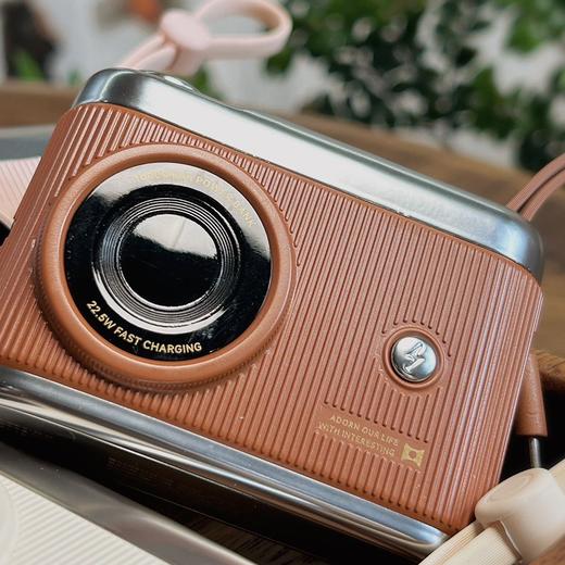 述己复古相机充电宝（10000毫安） | 复古相机外观，10000毫安大容量，却只有一包纸巾大小 商品图2