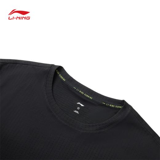 李宁专业跑步系列男子反光速干透气短袖T恤ATSV471 商品图4