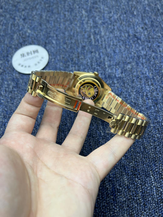 QF配重版 重量180克+ 劳力士星期日历型系列 日志40mm 黑冰糖DD
款式：男士腕表 商品图7