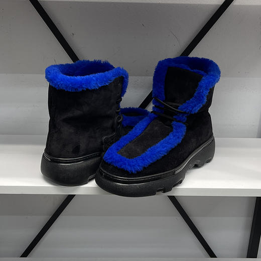 BUR*E**Y/巴*莉 Chugga Boot 男士绒面革系加绒保暖系带中筒靴 商品图0