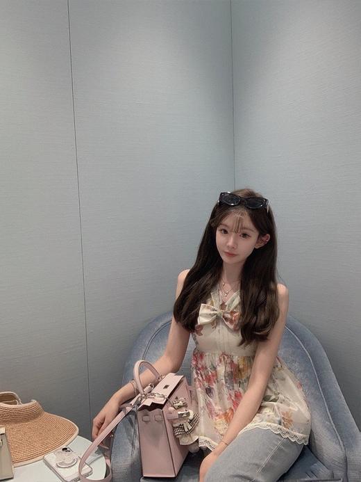 金蘑菇菇 love in raisin大英博物馆/无袖挂脖黑花上衣短裤套装 商品图5