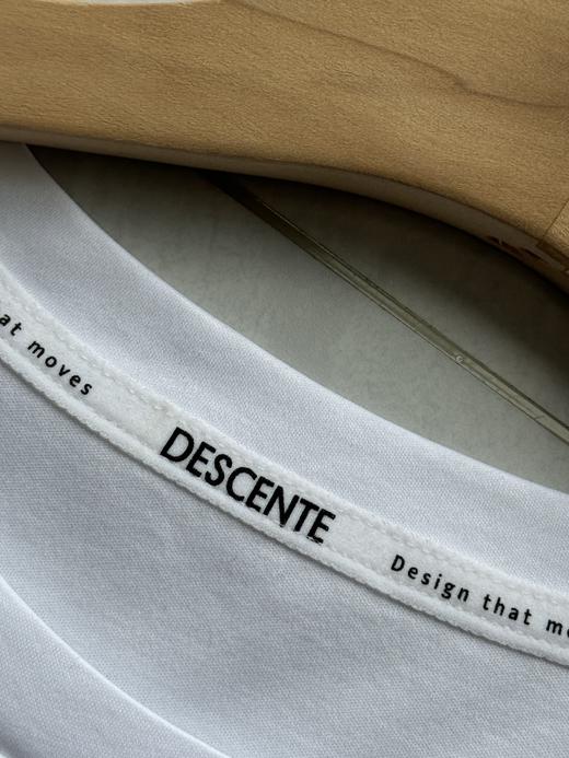 点此购买 迪桑特TRAINING系列综训训练运动健身男士短袖针织 LL 312165 商品图11