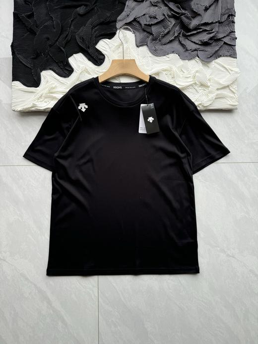 点此购买 迪桑特TRAINING系列综训训练运动健身男士短袖针织 LL 312165 商品图3