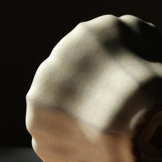 问鼎哥窑传世款瓜棱杯 商品图2