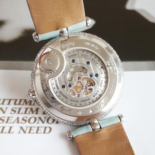 【95新背膜在】Van Cleef & Arpels 梵克雅宝诗意复杂功能系列手动机械机芯36MM（女款）日期；月份显示现售价：290000！201025LV09 商品图6