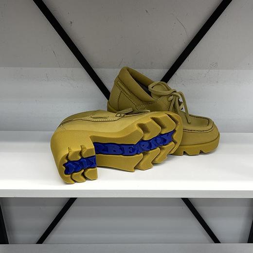 BUR*E**Y/巴*莉 女士牛皮系带圆头带骑士标志防滑粗跟高跟鞋 商品图3