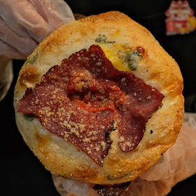 现烤面包—帕斯雀香菜佛卡夏