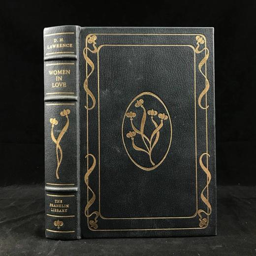 限量版！D.H.劳伦斯《恋爱中的女人》 配多幅精美插图 豪华皮装18开 商品图0
